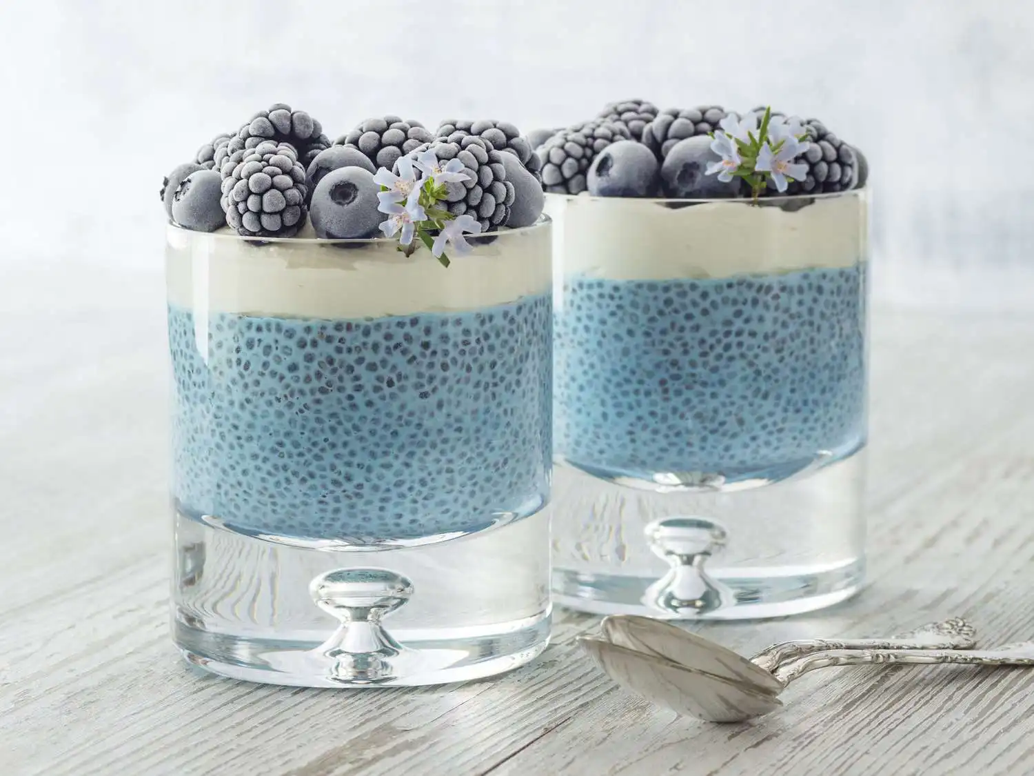 Pudding de chia cu mure
